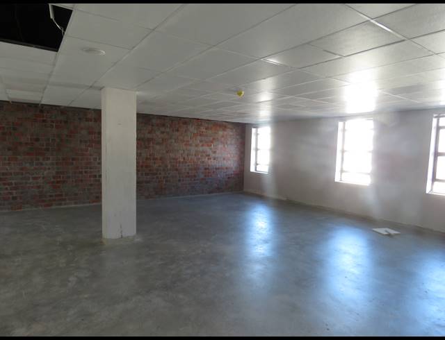 79M² MEDICAL SUITE TO LET IN PAARDEVLEI